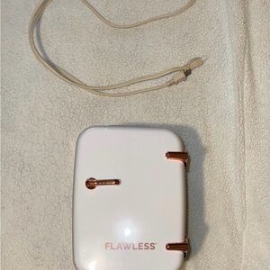 Flawless White Portable Beauty Device